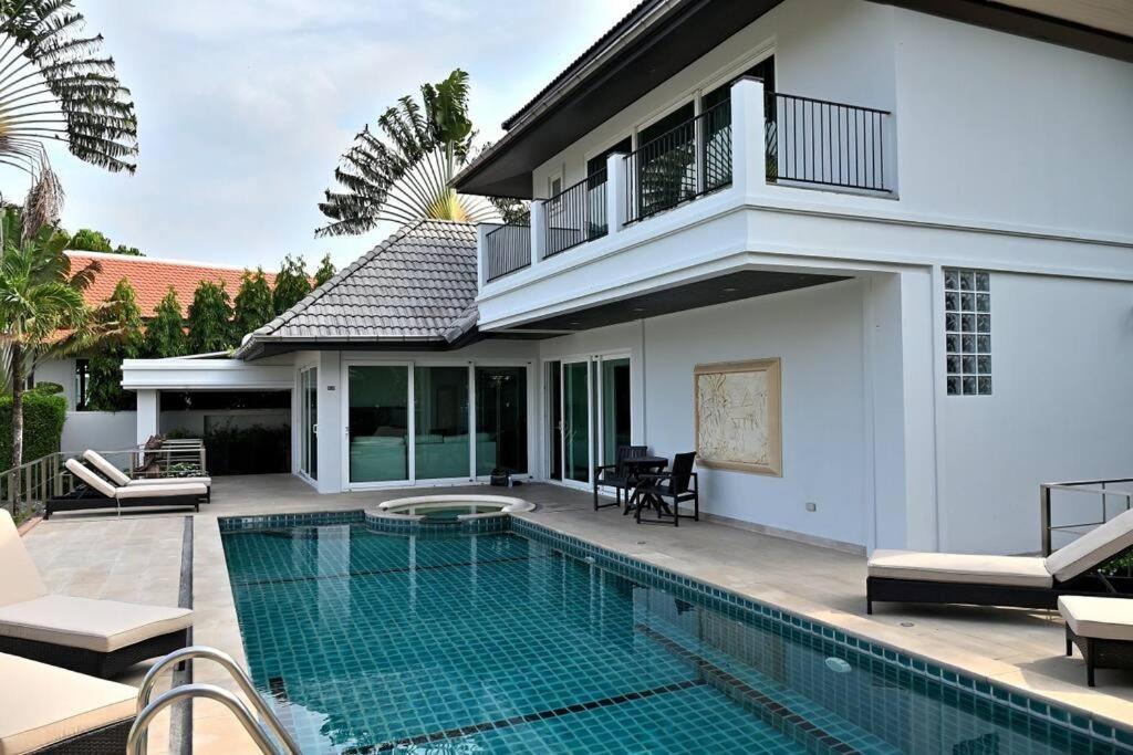 Johanna Villa By G Estate Phuket Ban Saiyuan Exterior photo